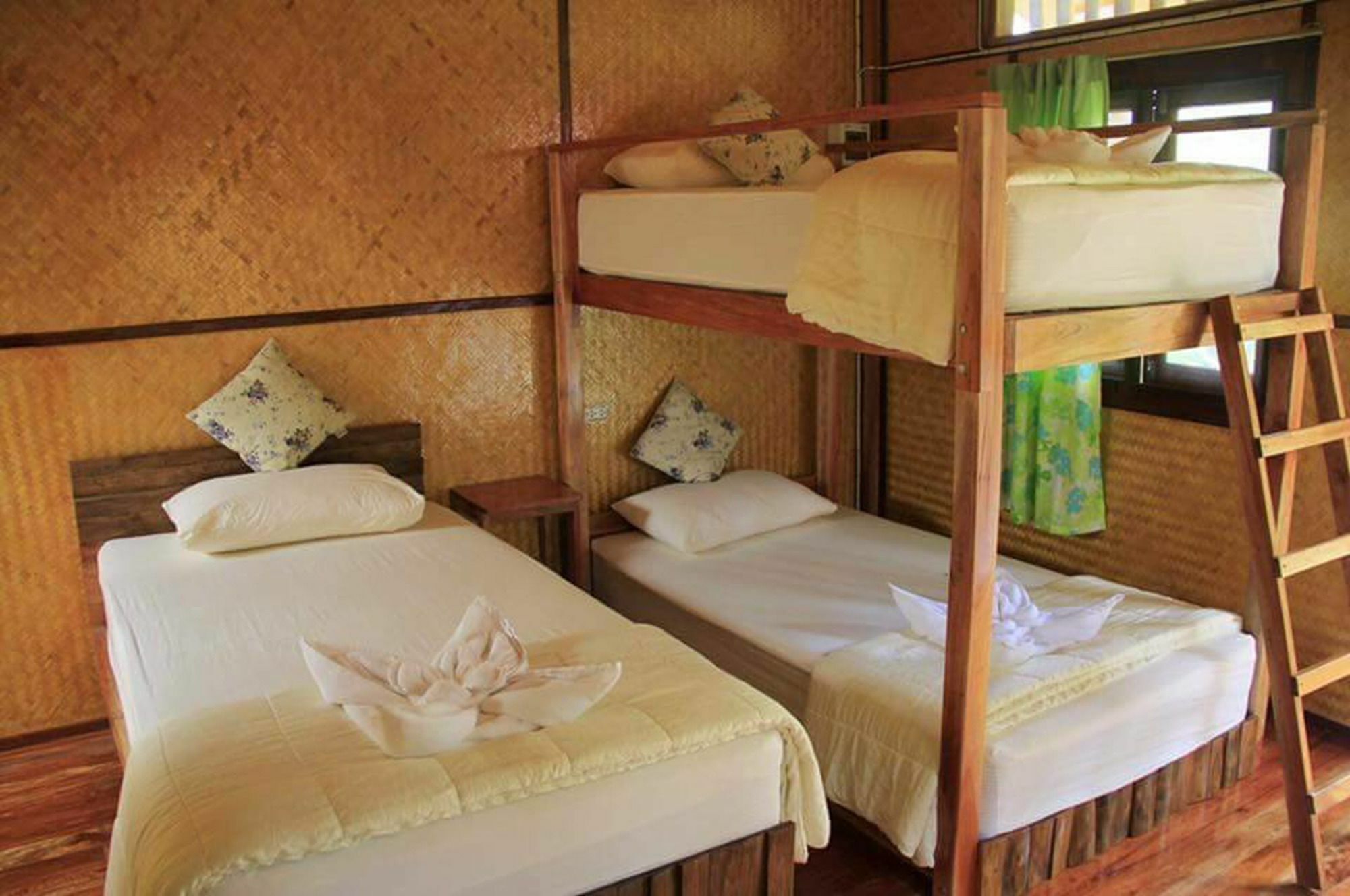 Bansuanphutarn Otel Ban Pha Saeng Lang Dış mekan fotoğraf